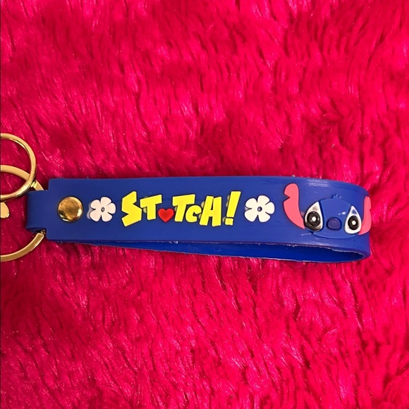Stitch Keychain with Blue Strap - Picture 3 of 4
